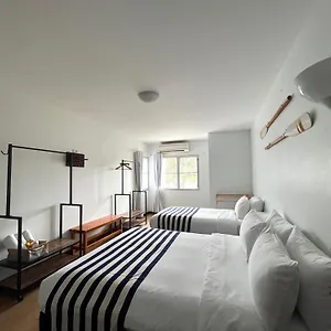 Nautical & Seashell House Bed & Breakfast