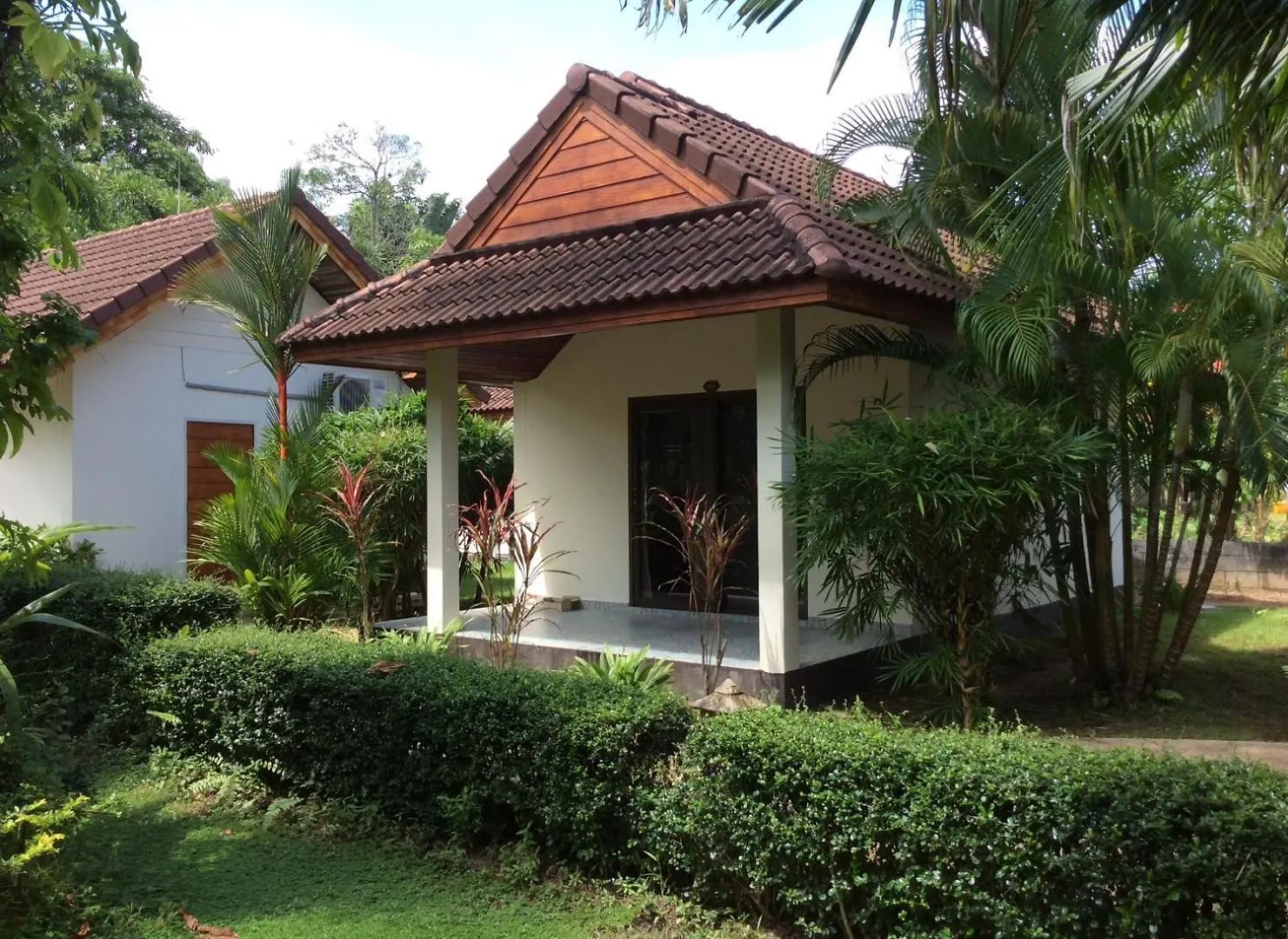 Cousin Resort Khaulak